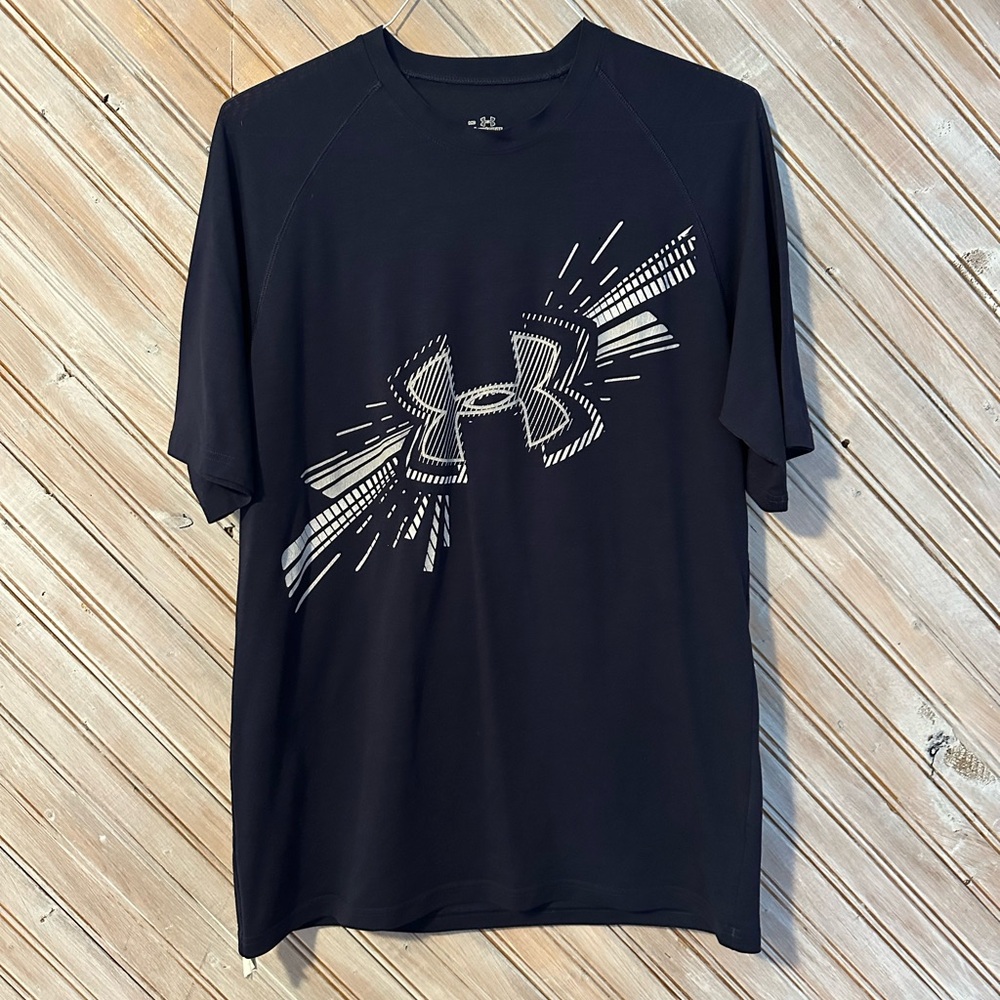 Under Armour Heatgear Men's Navy Blue Tee with Graphic Design Athletic Top Shirt